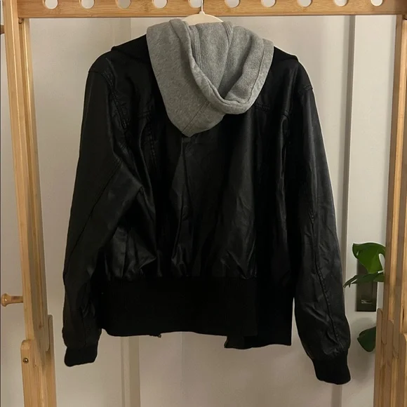 New Look Black Faux Leather Hooded Bomber Jacket 2X Plus Size